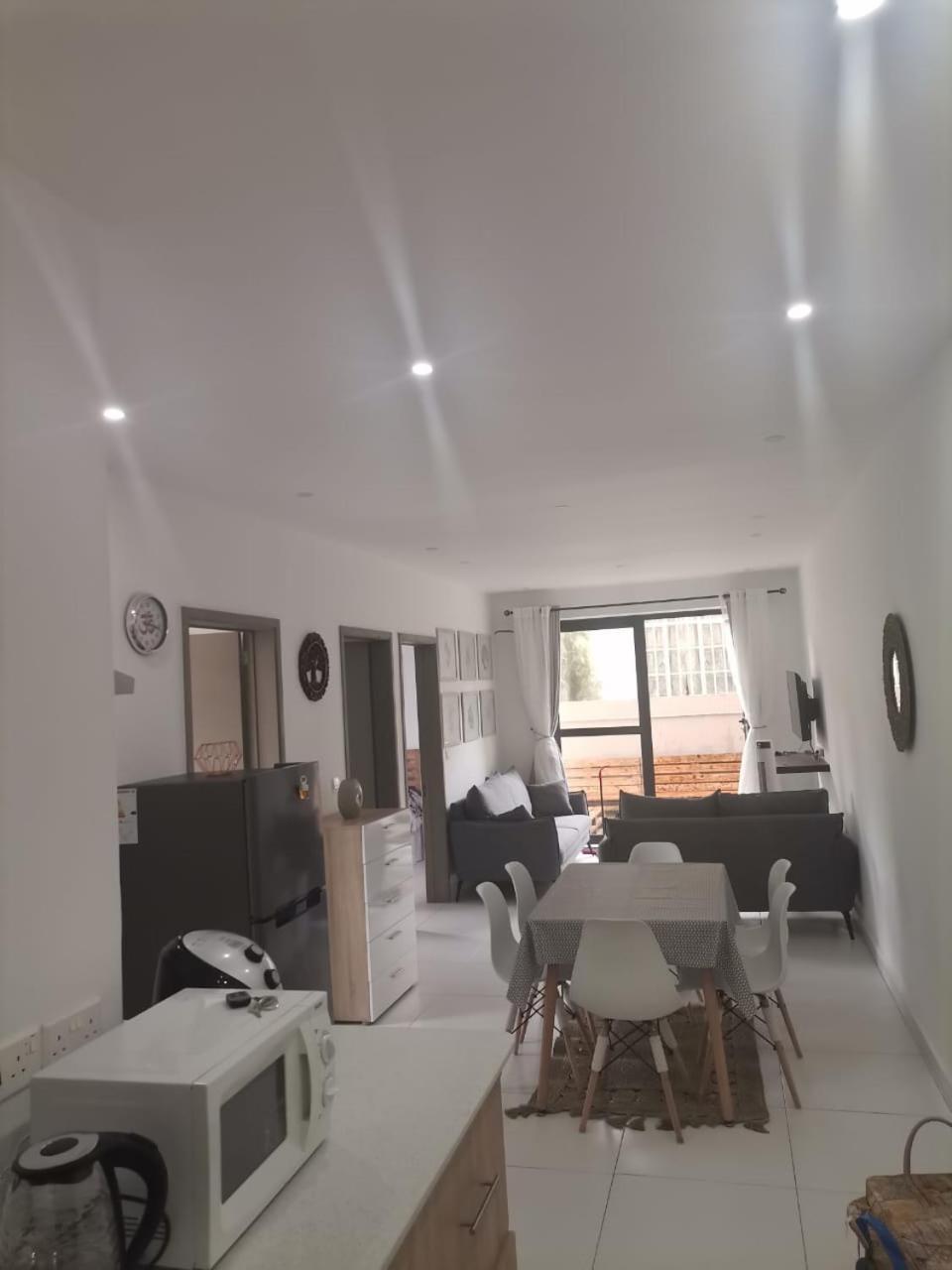 Kensington Square Luxury Apartment Flic en Flac ภายนอก รูปภาพ